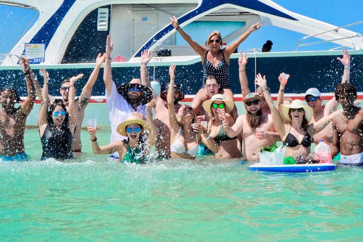 Group party boat experience with music in Punta Cana