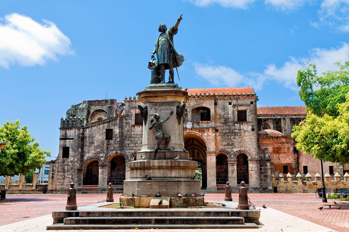 Historic landmarks during Santo Domingo excursion